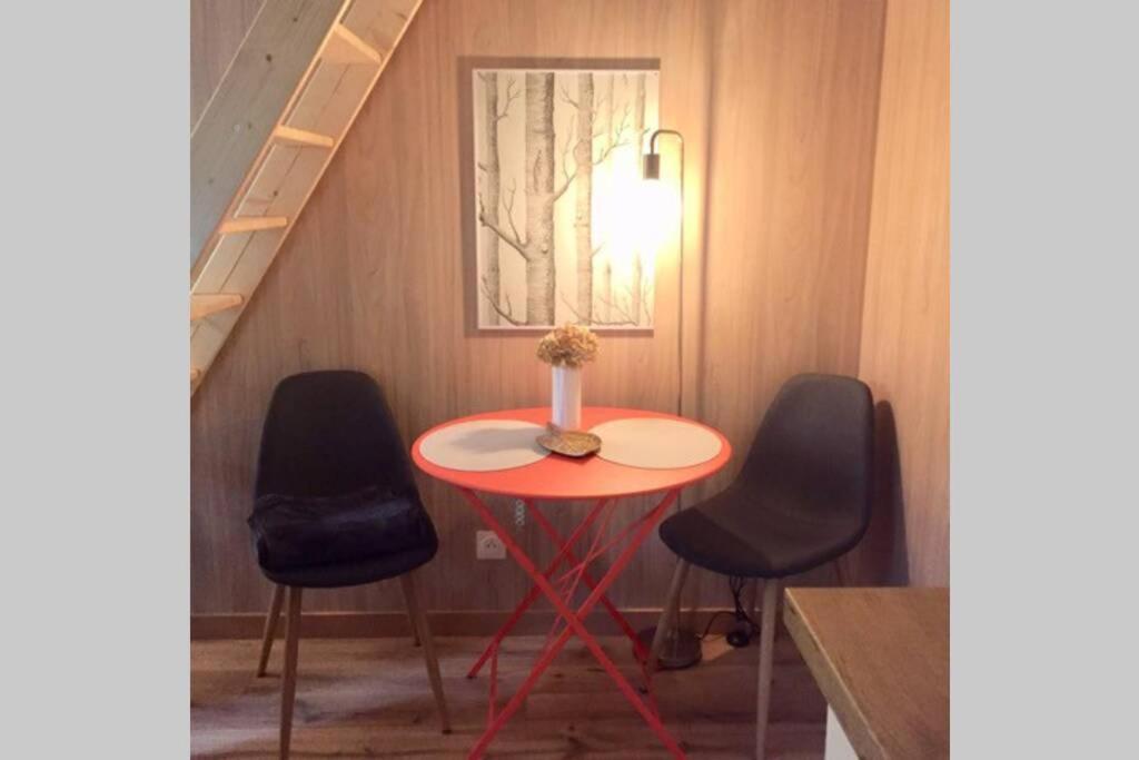 Adorable Cabane Dans Un Espace Boise Saint-Junien Ngoại thất bức ảnh