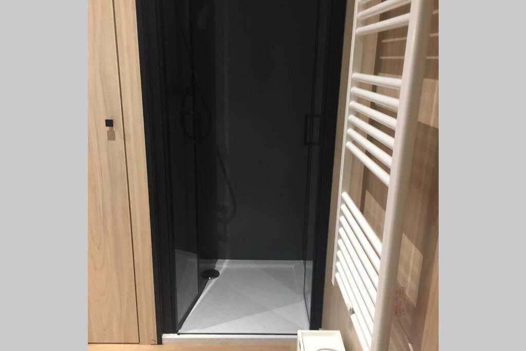 Adorable Cabane Dans Un Espace Boise Saint-Junien Ngoại thất bức ảnh