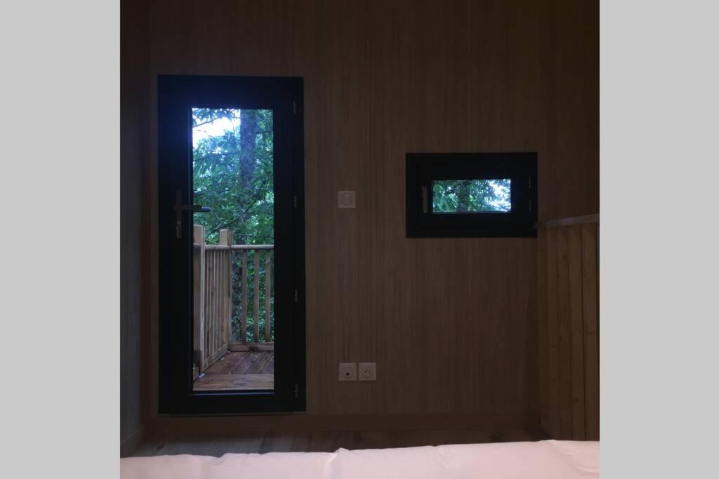 Adorable Cabane Dans Un Espace Boise Saint-Junien Ngoại thất bức ảnh
